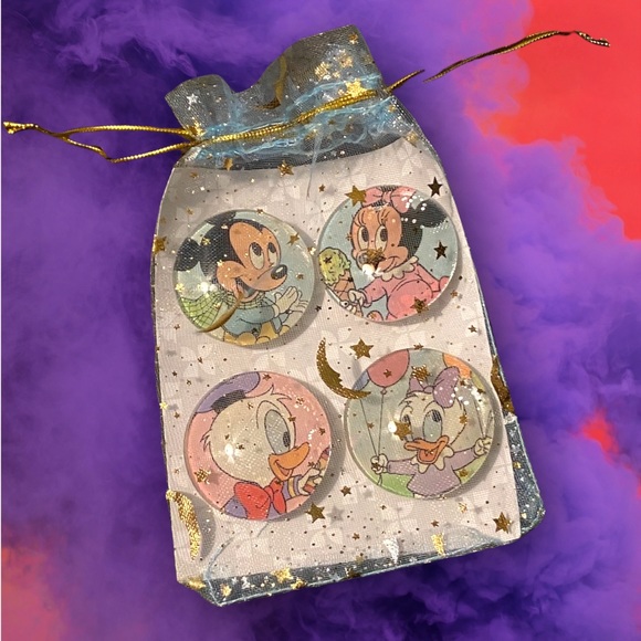Set/4 𝑯𝒂𝒏𝒅𝒎𝒂𝒅𝒆 Disney Baby Magnets Cabochons Gift! - Picture 9 of 16